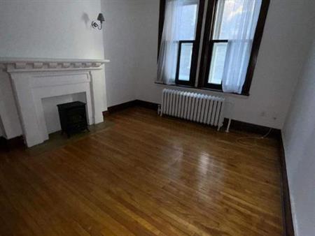 1 CH - 1 SDB - Westmount - $1,195 /mo
