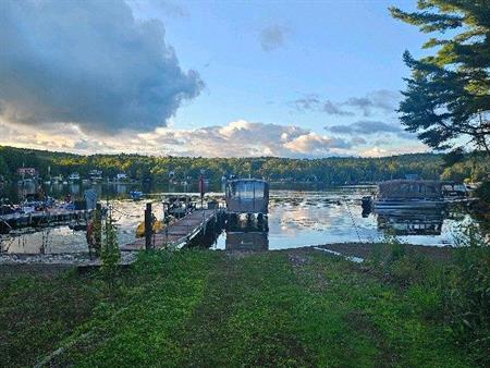 🏡 Bord de l'eau – Lac Connelly | Quai privé | 2 chambres | Long terme seulement | Disponible maintenant
