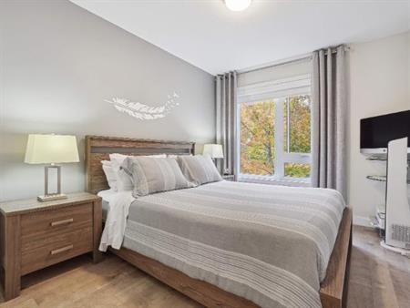 2 CH - 2 SDB - Bromont - $2,165 /mo