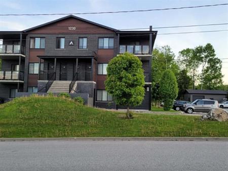 Cession de bail – 5½ moderne avec vue sur la forêt + 500$ OFFERTS