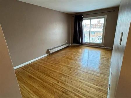 2 CH - 1 SDB - Montréal - $1,699 /mo