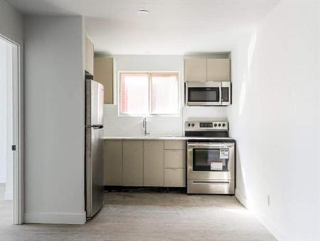 2 CH - 1 SDB - Montréal - $1,795 /mo