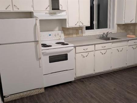 3 et demie à Longueuil