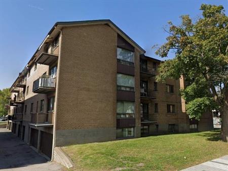 2 CH - 1 SDB - Montréal - $1,450 /mo
