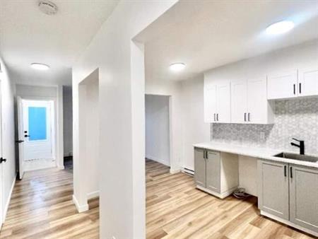 2 CH - 1 SDB - Montréal - $1,775 /mo