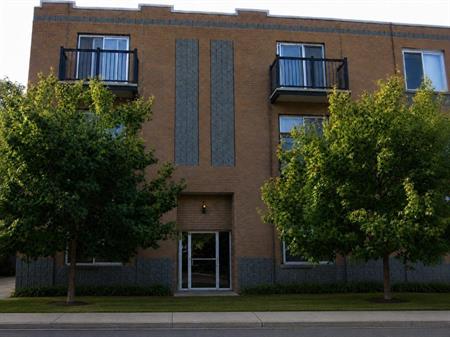Lachine - Grand 4 1/2 - Disponible 1er Juillet**