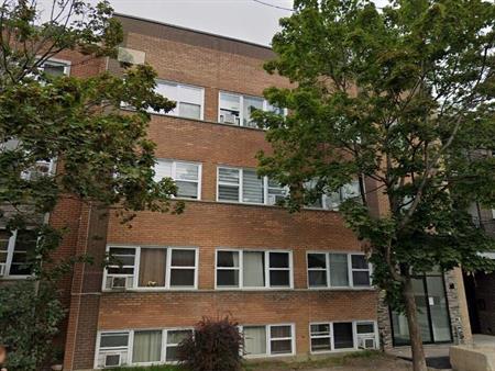 1 CH - 1 SDB - Montréal - $1,350 /mo
