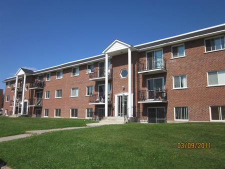 Beau 3 1/2 à Louer à St Jérôme