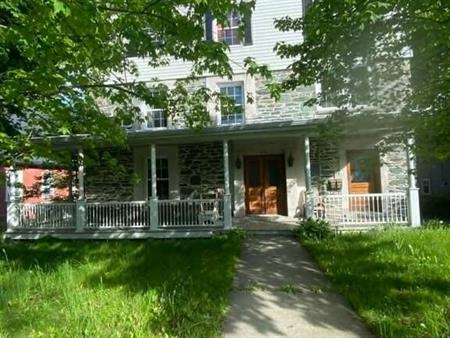 Grand 6½ Dans Un Ancien Presbytère