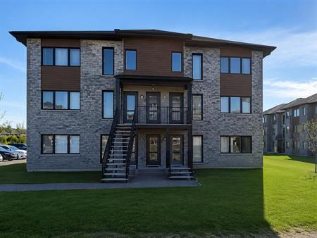 127 Rue De Britannia (Aylmer) Très Beau Logement De 2 Chambres A Couches