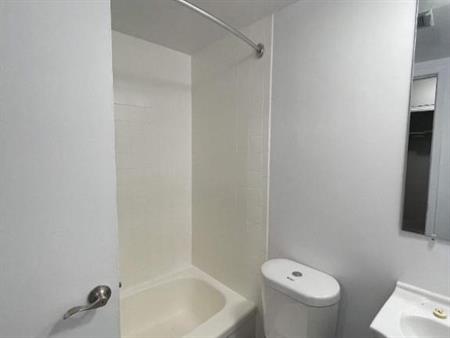 1 CH - 1 SDB - Gatineau - $1,249 /mo