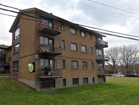 2 CH - 1 SDB - Dorval - $1,450 /mo