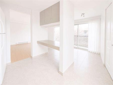 2 CH - 1 SDB - Longueuil - $1,450 /mo
