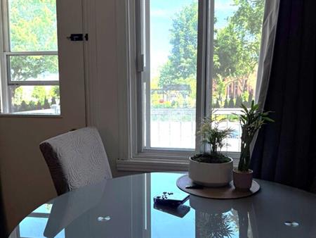 Grand Appartement Lumineux Situé Au 1er