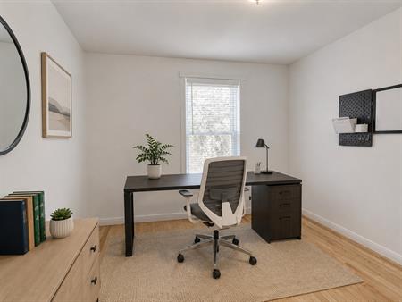 Jolie 4 1/2 Situé Au 247 7e Ave N