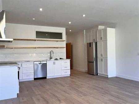 Studio - Rue St-Jean