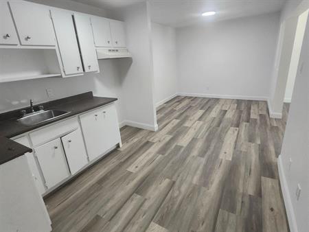 Immeuble - 1580 Rue Dorval 4 Et Demi à Louer à Sherbrooke