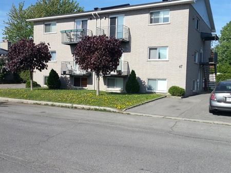 Appartement à Louer 4 1/2