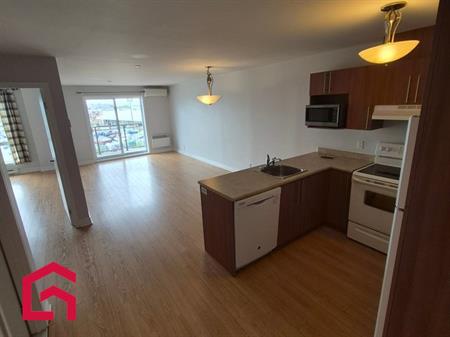 Appartement Chomedey (Laval) À Louer