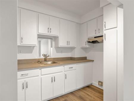 1 CH - 1 SDB - Québec - $999 /mo