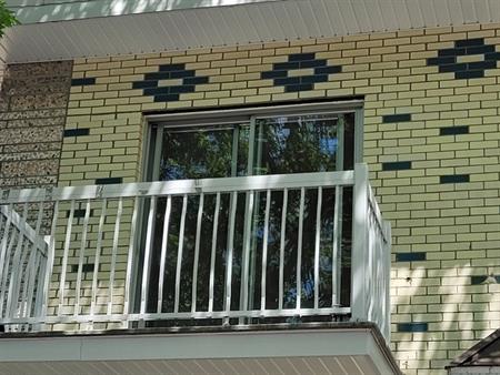 4.5 Haut Triplex Tranquille Près Sauvé