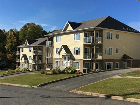 St-Romuald (Lévis), magnifique 4 ½ style condo -1er juillet 2026