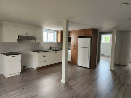 4 1/2 rénové à Valleyfield pour 1er septembre