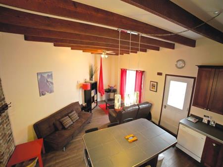 4-1/2 Rénové 2 chambre très bien Situé a Limoiou