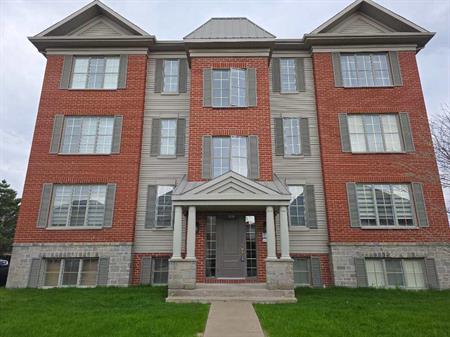 Condo 4 1/2 à louer - Brossard - Dix30