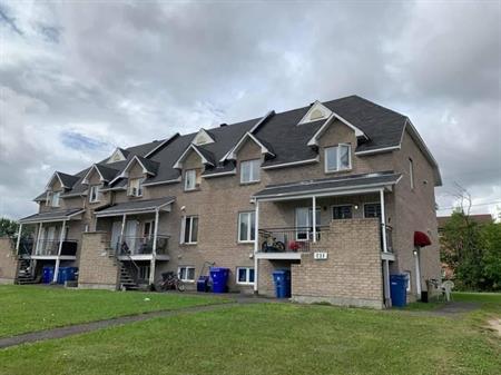 Appartement 5 1|2 a louer
