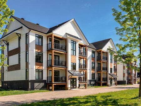 Condo locatif neuf 2 chambres, 2 salles de bain – Entièrement meublé et équipé