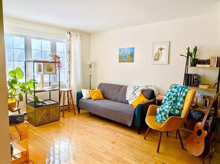 4 chambres à coucher maison à louer à Brossard-house for rent 1e juillet