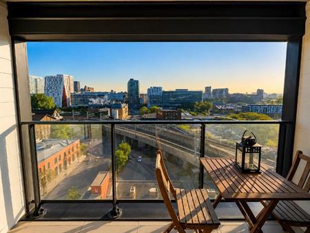 4½ À LOUER – Griffintown (101 rue Peel) – 2400$/mois (2182$ effectif avec 1 mois offert)