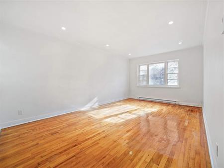 2 CH - 1 SDB - Montréal - $1,615 /mo