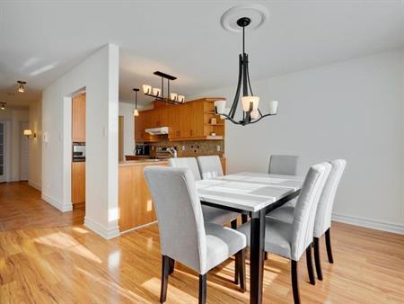 Condo à à St-Hubert