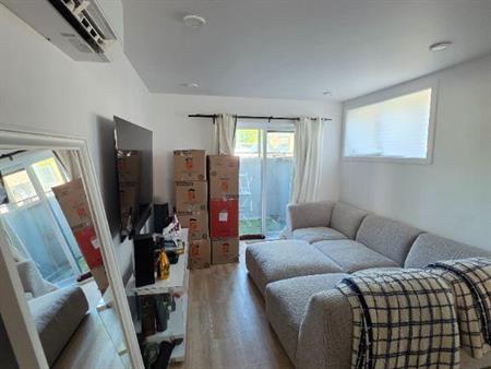 4½ Charlemagne | Animaux permis | 2 stationnements | 5Électroménager|Wi-Fi | 1 535 $ | Prime 2088$