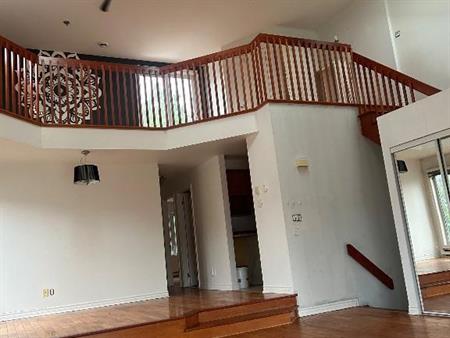 A Louer 5 1/2 Mezzanine/Terrasse 2etages Duvernay