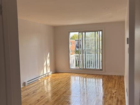 Grand 4 1/2 Rénové à St-Léonard