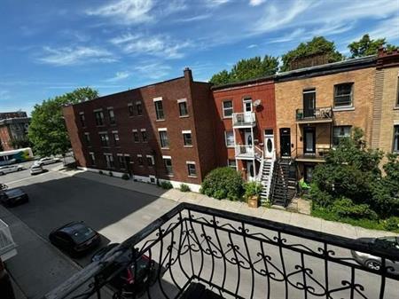 SUPER 2 CH FERMÉES ENSOLEILLE 2 BALCONS AU COEUR DU PLATEAU