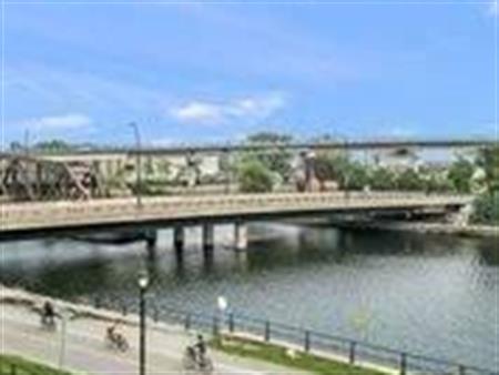 2 CH - 1 SDB - Montréal - $2,150 /mo