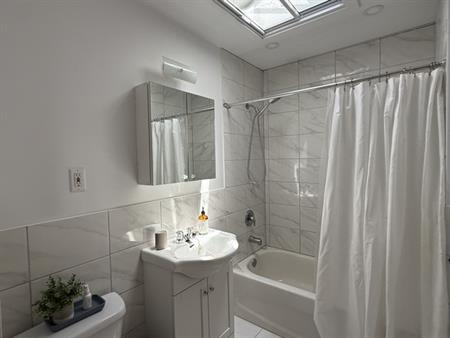 À Louer – Joli 3 ½ Meubles Inclus