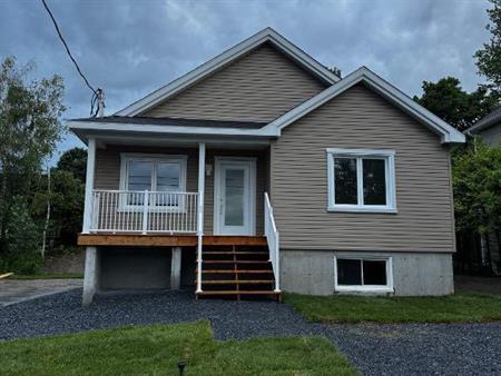 Magnifique 4 1/2 Nouvelle Construction