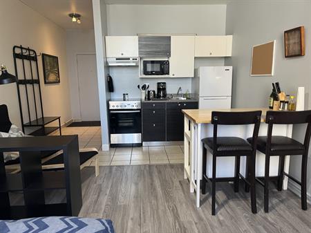 Studio Lumineux, Meublé, Tout Inclus