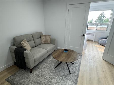 1 Chambre Meublé – Ellendale Ave