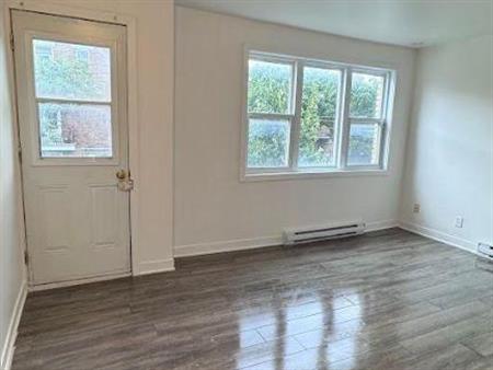 1 CH - 1 SDB - Montréal - $1,099 /mo