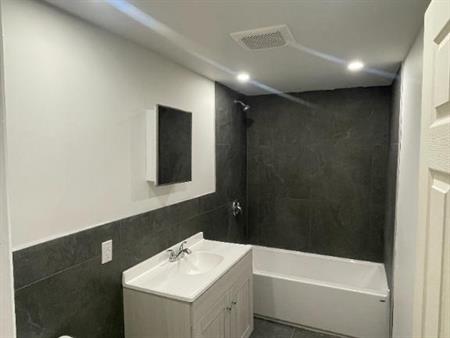 Grand appartement 5 1/2 (3 chambres) Libre et Disponible Dès maintenant