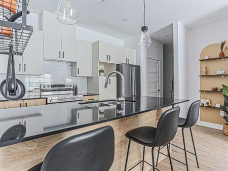 4 1/2 À LOUER - JOLIETTE - APPARTEMENT À LOUER