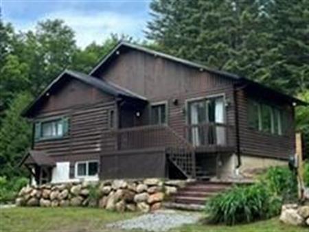 5 1/2 - Notre-Dame-de-la-Merci - 2 200 $/mois