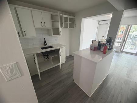1 CH - 1 SDB - Québec - $999 /mo