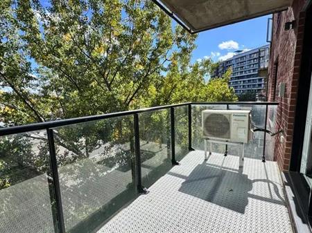 Magnifique appartement moderne de 1 chambre + bureau (den)